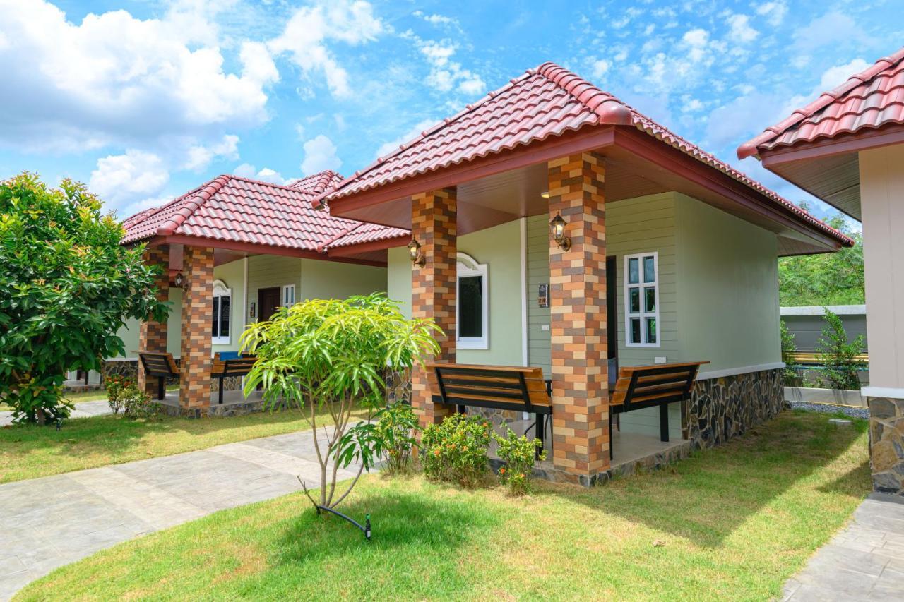 Avarin Resort Pak Chong Exterior foto